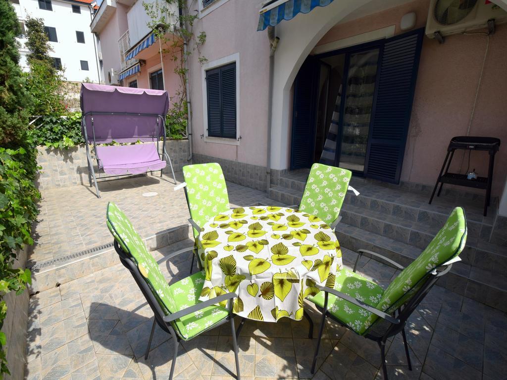Apartment Oresic Malinska Bagian luar foto
